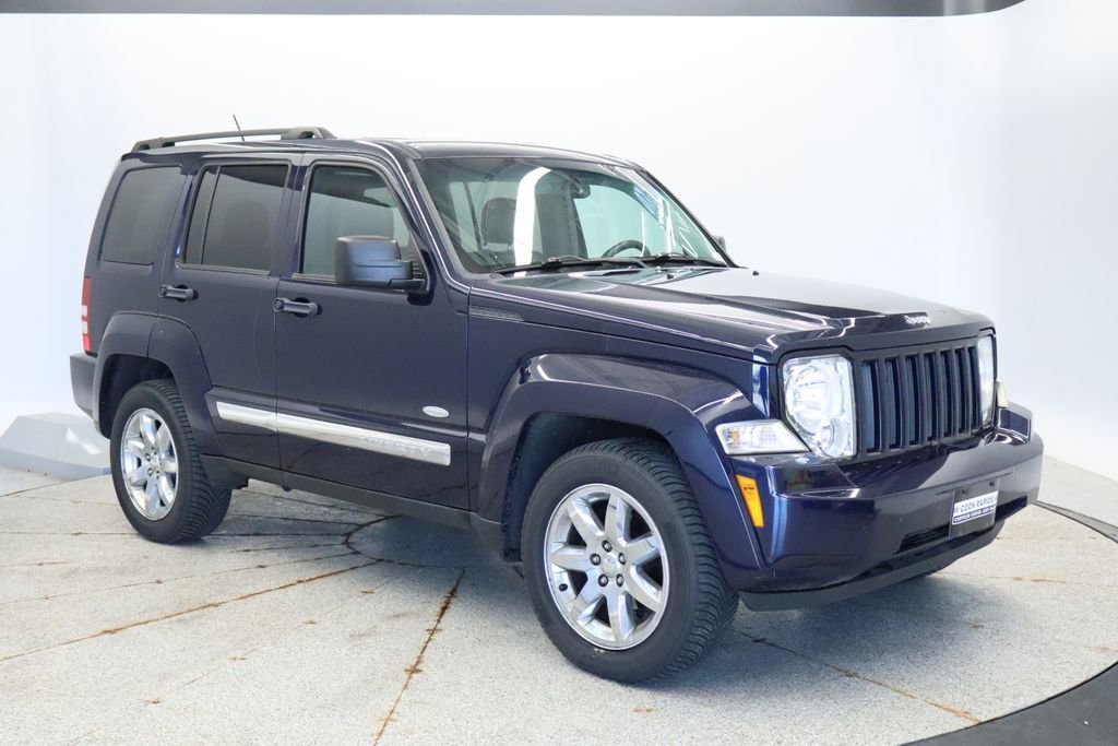 Used 2012 Jeep Liberty Sport AWD/4WD image 7