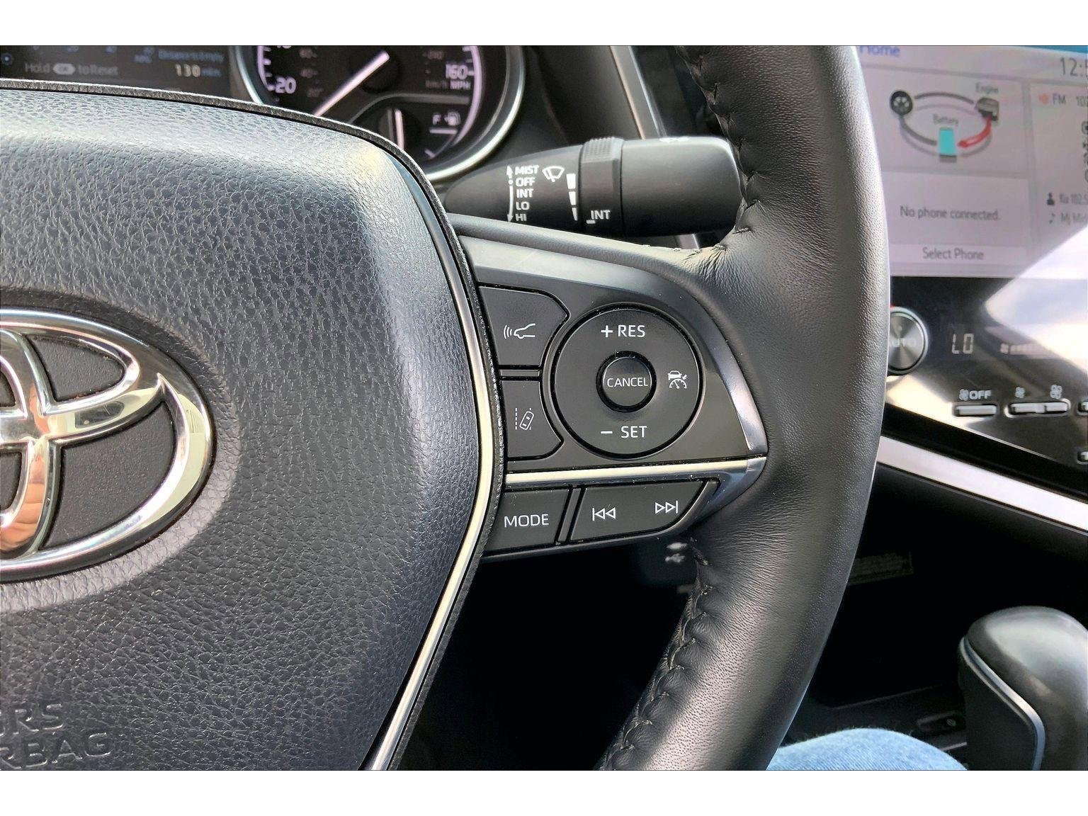 Used 2018 Toyota Camry XLE image 17