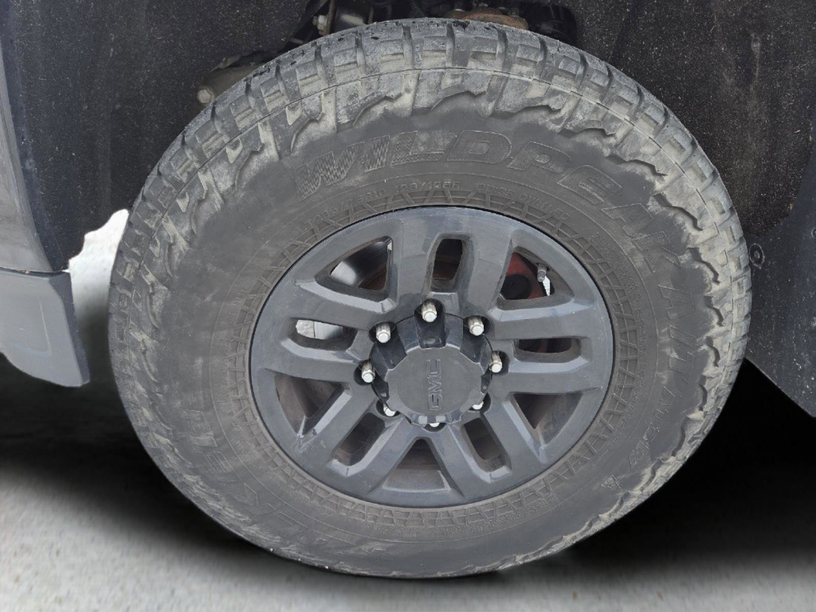 Used 2017 GMC Sierra 2500 Denali w/ Duramax Plus Package image 30