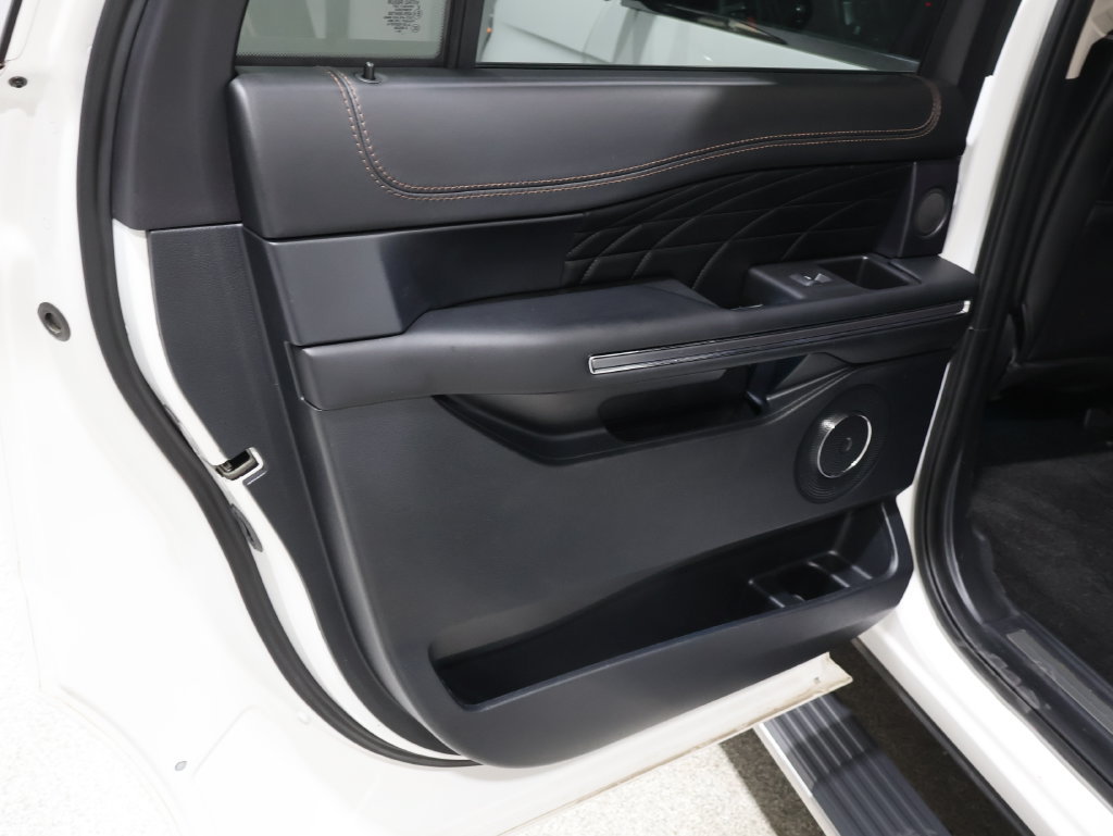Used 2020 Ford Expedition Max Platinum AWD/4WD image 21