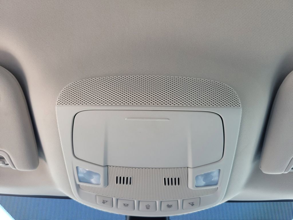 Used 2024 Ford Edge Titanium image 16