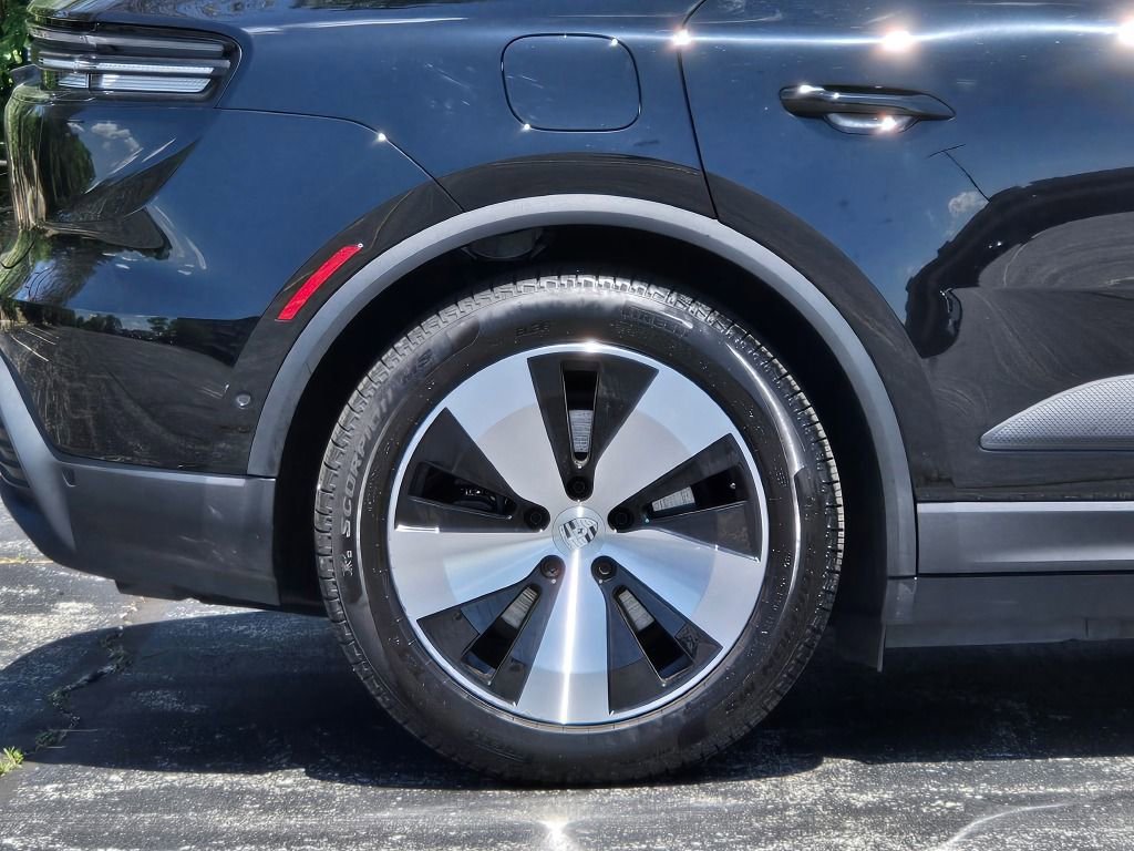 Certified 2024 Porsche Macan 4 Electric image 15