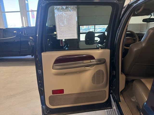 Used 2004 Ford Excursion Eddie Bauer image 12