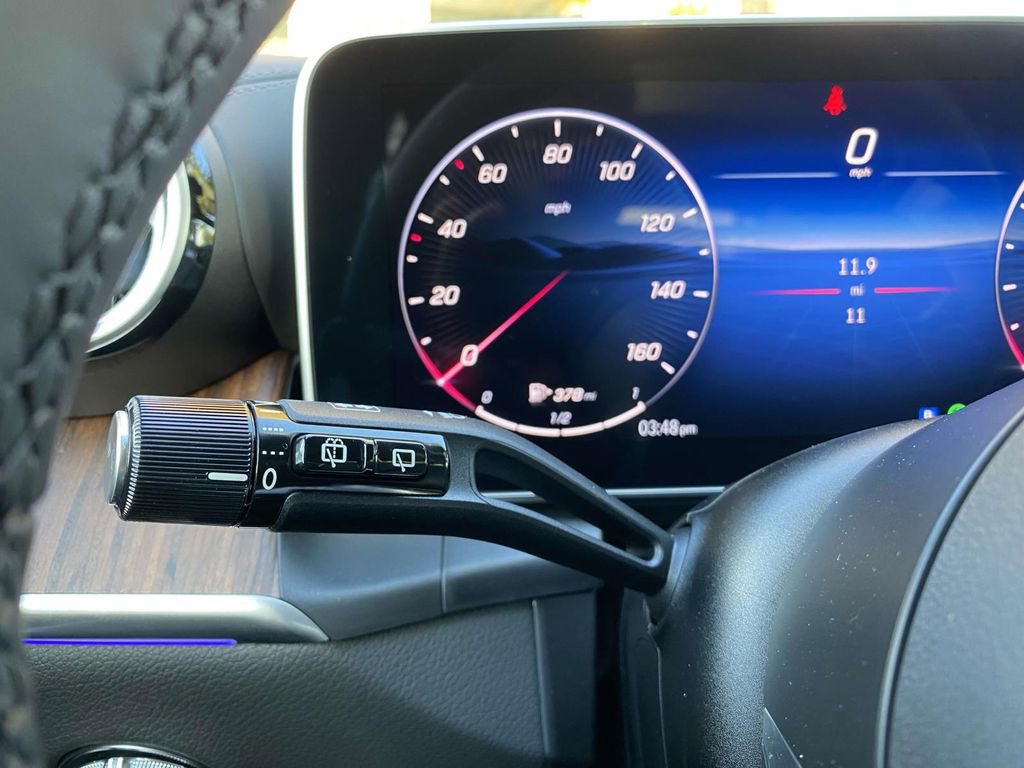 Certified 2025 Mercedes-Benz GLC 300 image 28