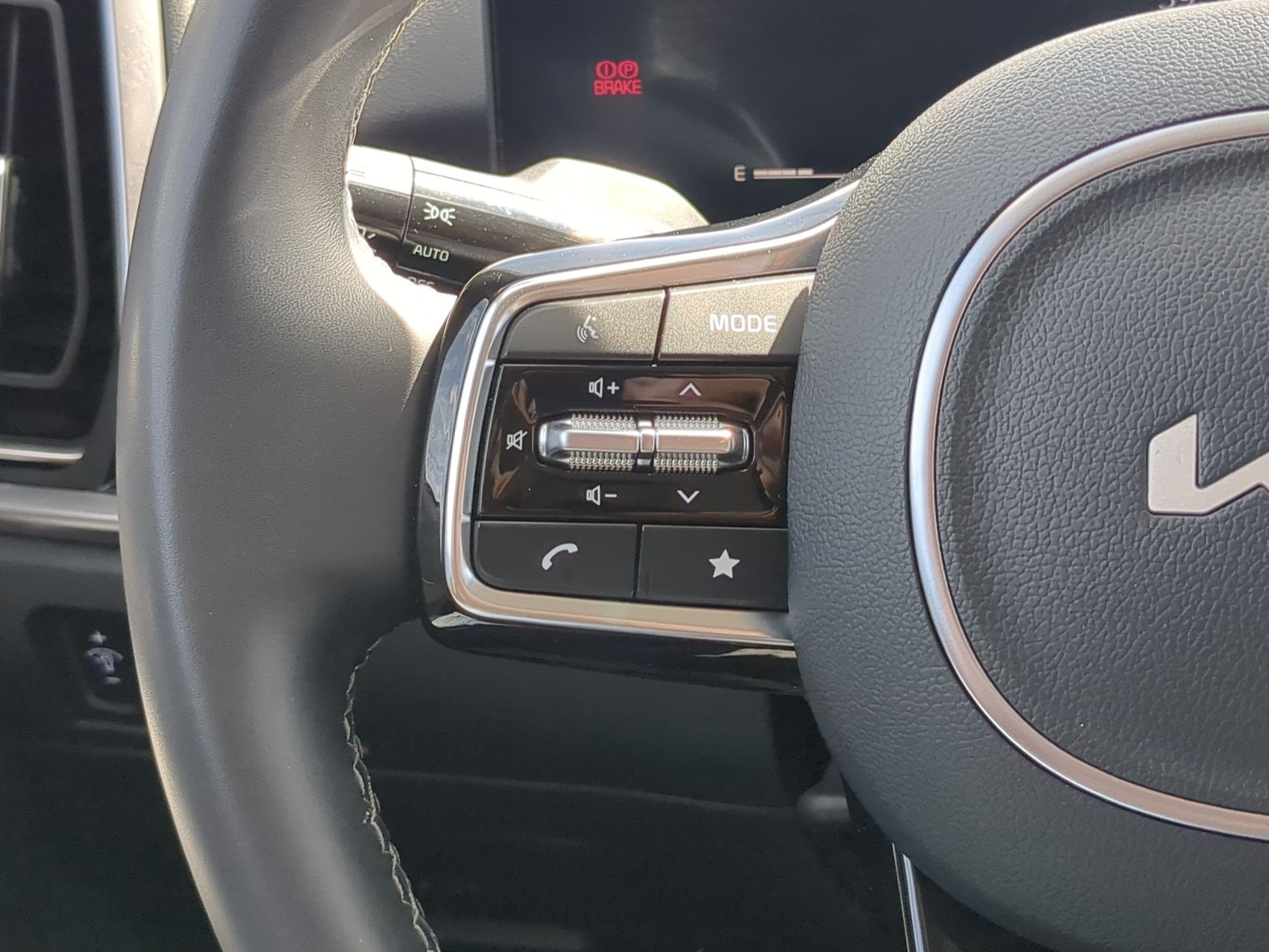 Used 2024 Kia Sorento S w/ Panoramic Sunroof Package AWD/4WD image 16