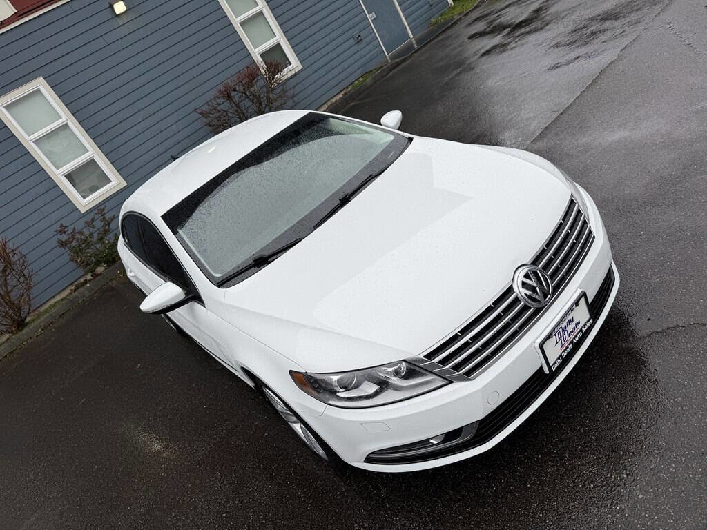 Used 2015 Volkswagen CC Sport image 11