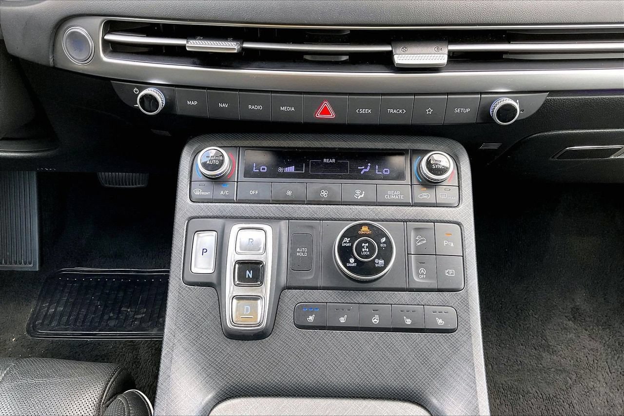 Used 2024 Hyundai Palisade Limited AWD/4WD image 19