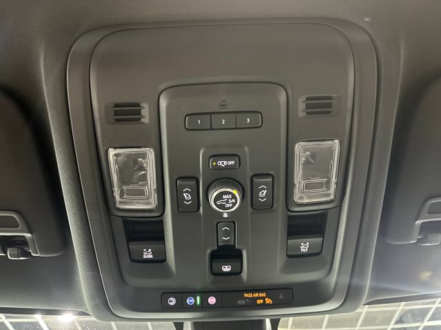 Used 2022 Chevrolet Tahoe High Country AWD/4WD image 23