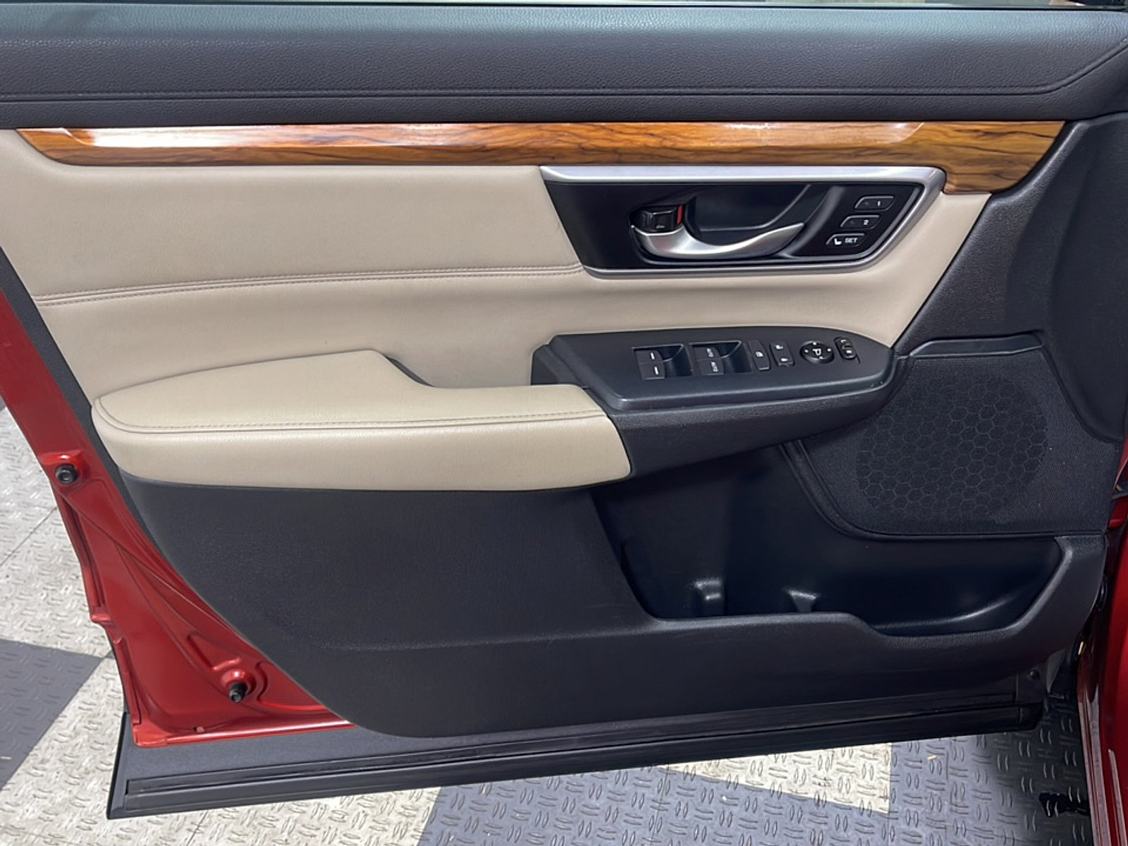 Used 2017 Honda CR-V EX-L image 13