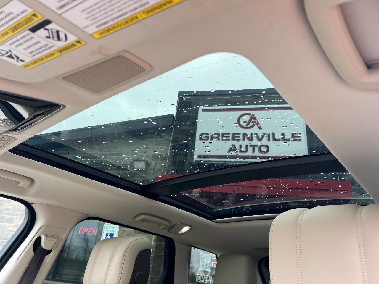 Used 2019 Land Rover Range Rover Sport HSE image 24