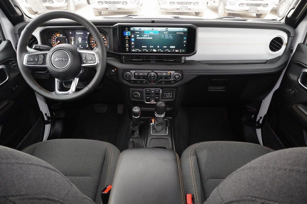 Used 2024 Jeep Wrangler Sahara image 22
