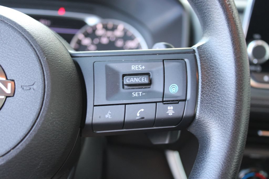 Used 2024 Nissan Rogue SV FWD image 16