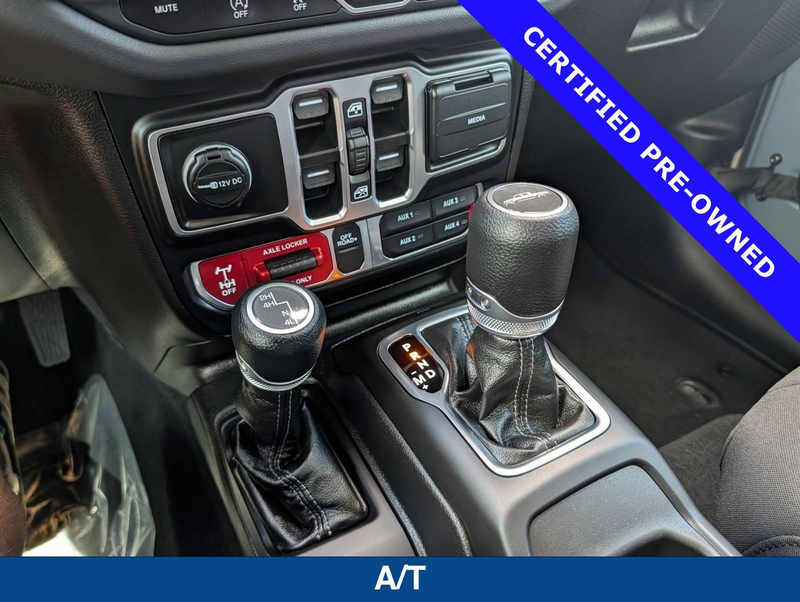 Used 2025 Jeep Gladiator Mojave w/ Safety Group AWD/4WD image 34