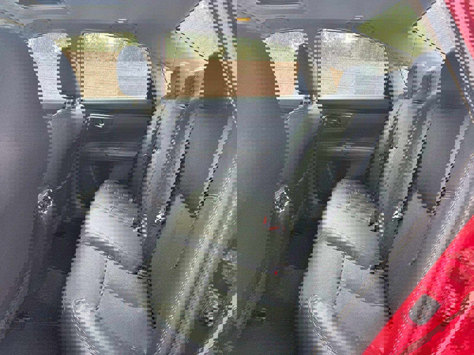 Used 2017 Nissan Altima 2.5 SL w/ Moonroof Package image 10