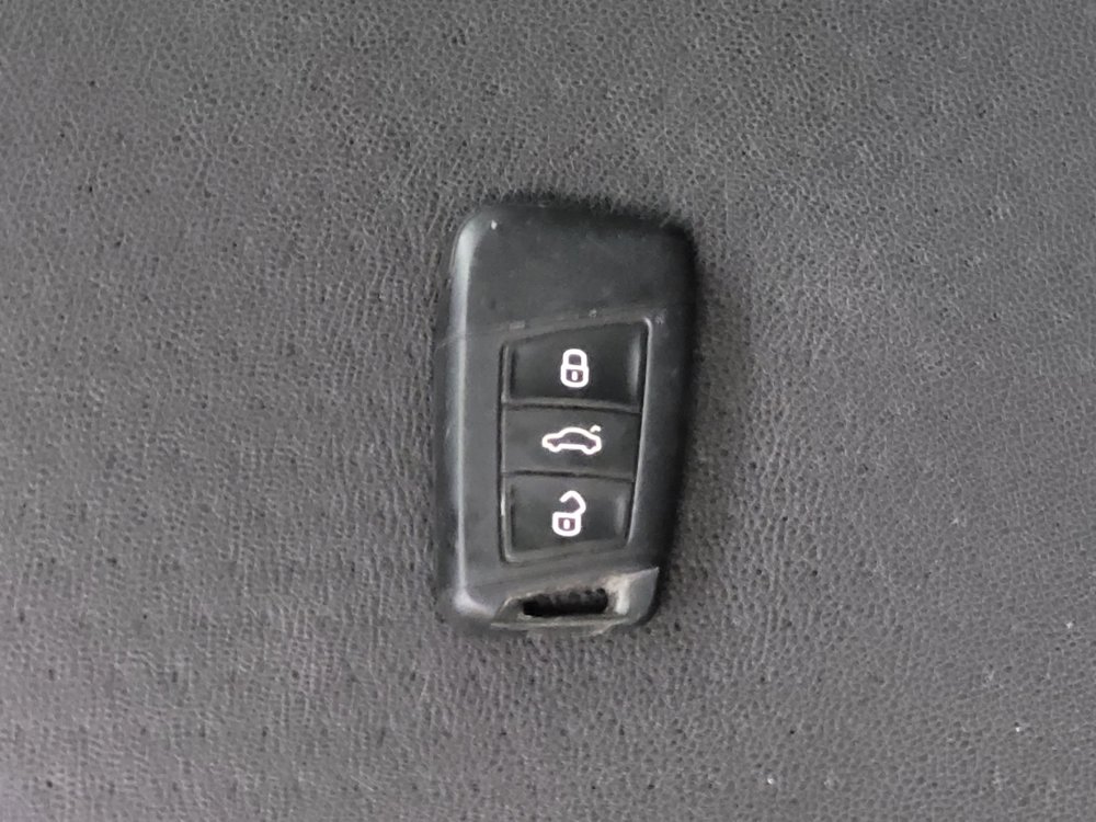 Used 2020 Volkswagen Jetta SE FWD image 32