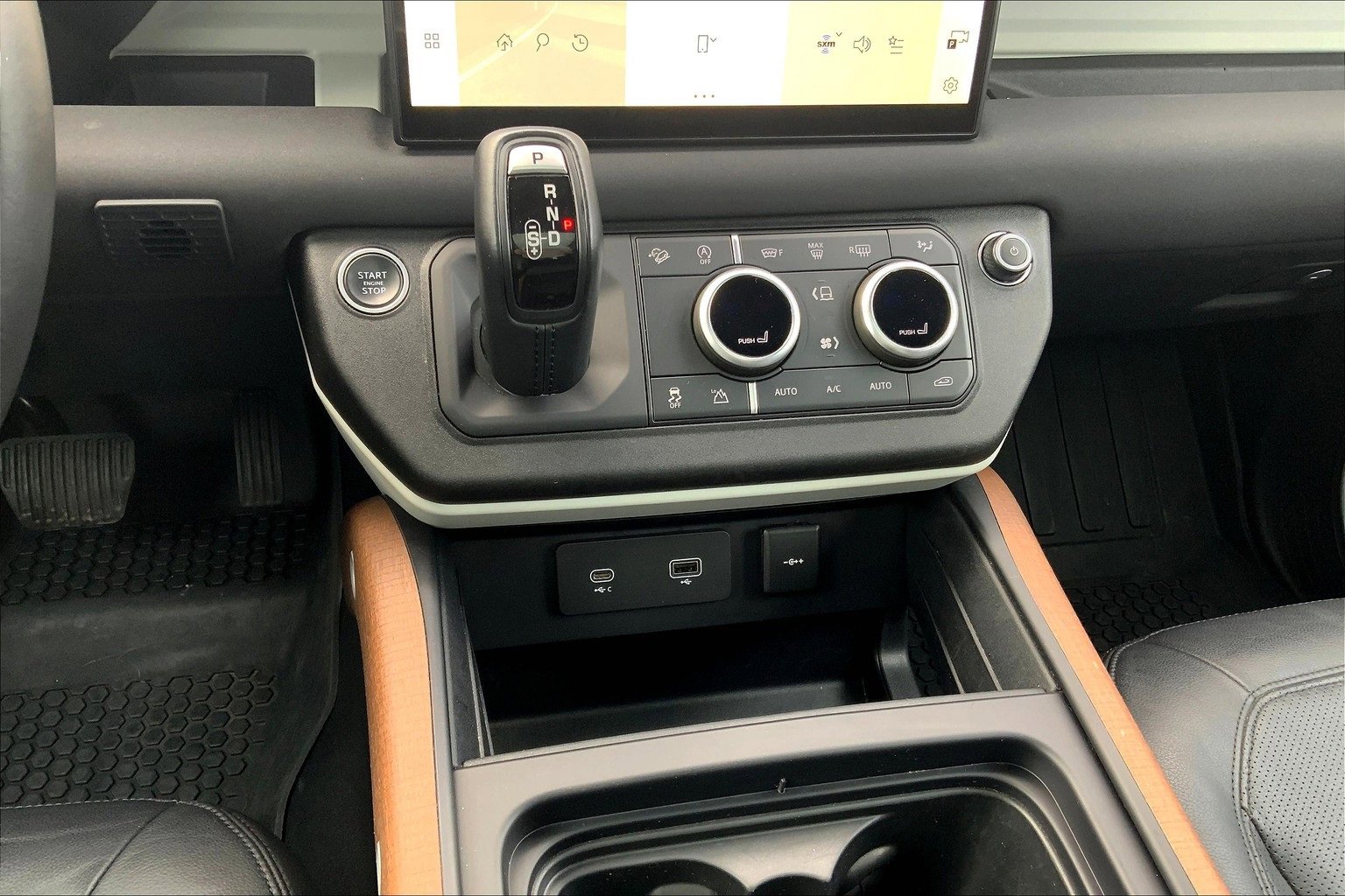 Used 2022 Land Rover Defender 110 S image 16