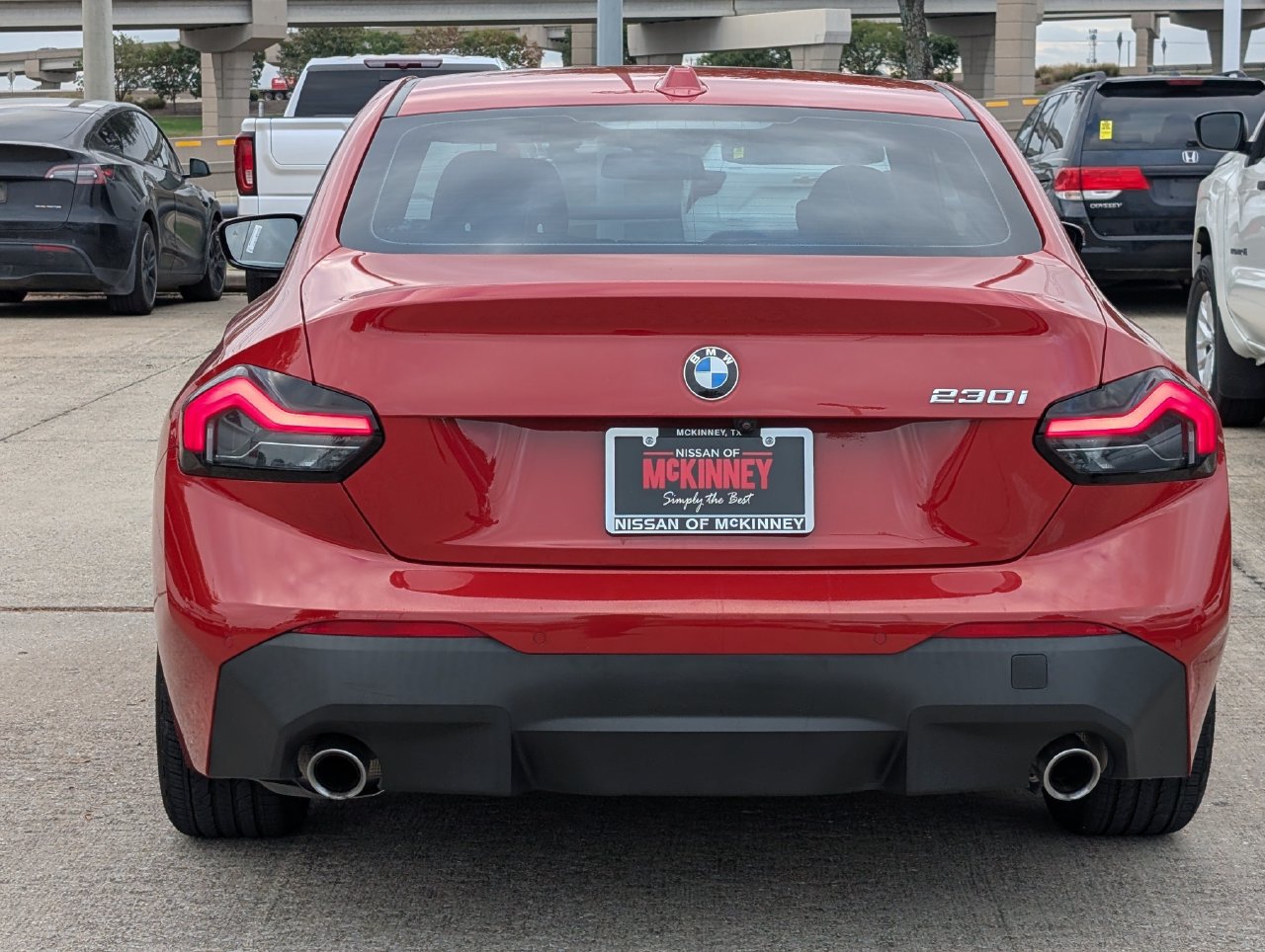 Used 2024 BMW 230i Coupe w/ Premium Package RWD image 5