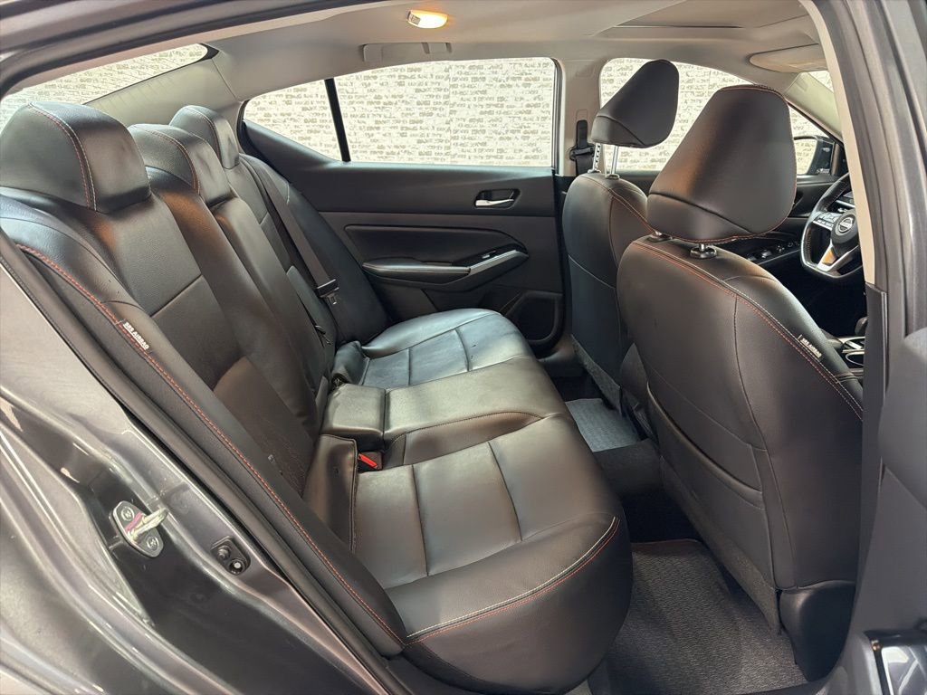 Used 2023 Nissan Altima 2.5 SR w/ SR Premium Package image 12