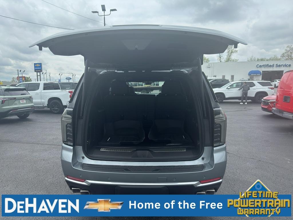New 2026 Chevrolet Suburban High Country AWD/4WD image 25
