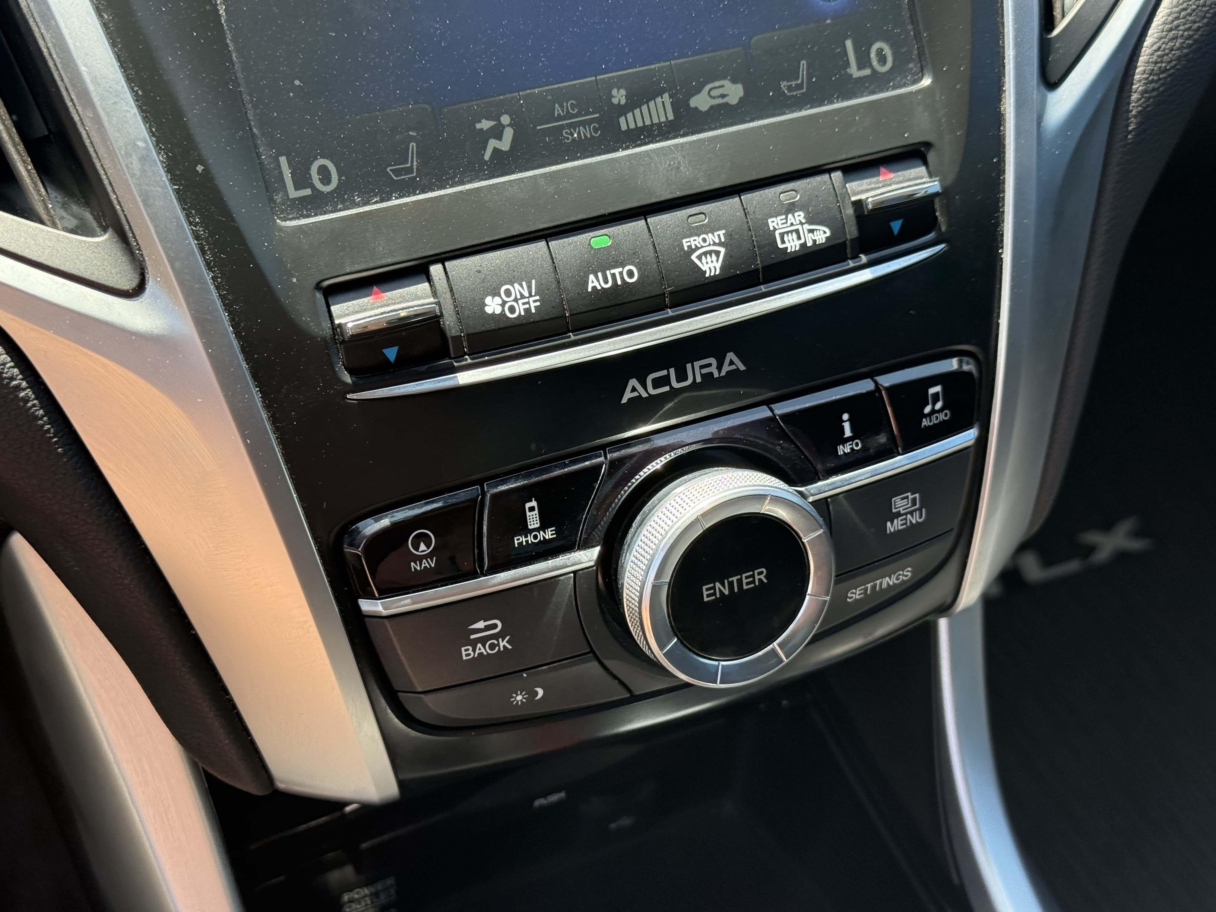 Used 2015 Acura TLX w/ Technology Package FWD image 22