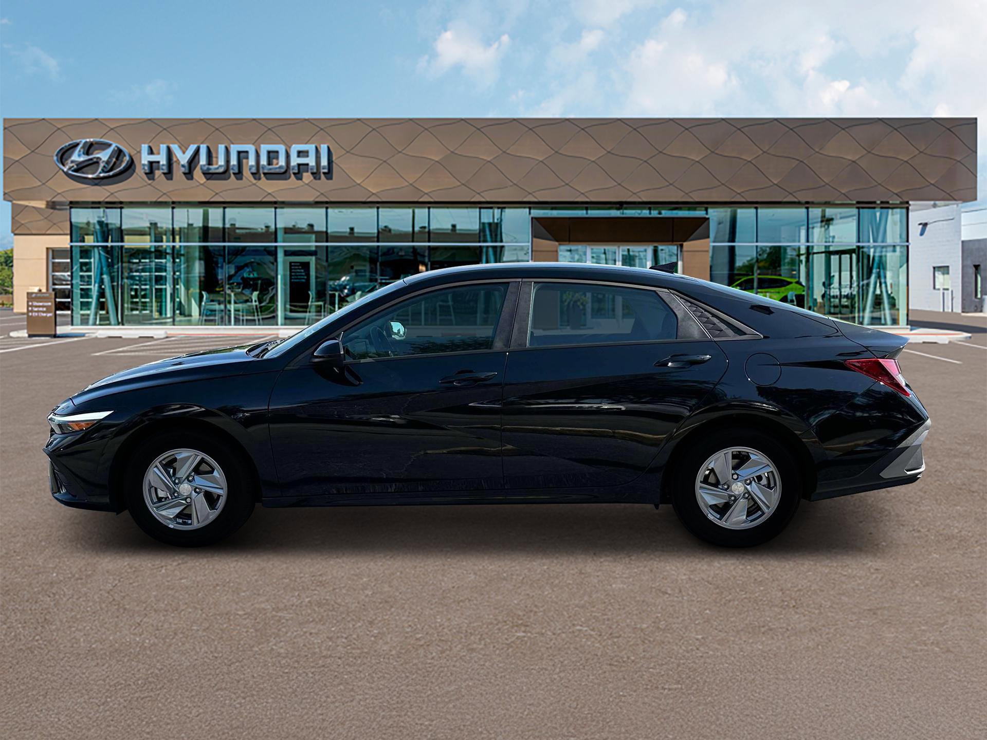 New 2025 Hyundai Elantra SE image 3