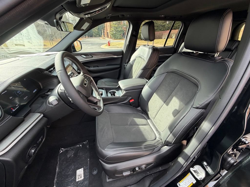 New 2026 Jeep Grand Cherokee Altitude AWD/4WD image 15