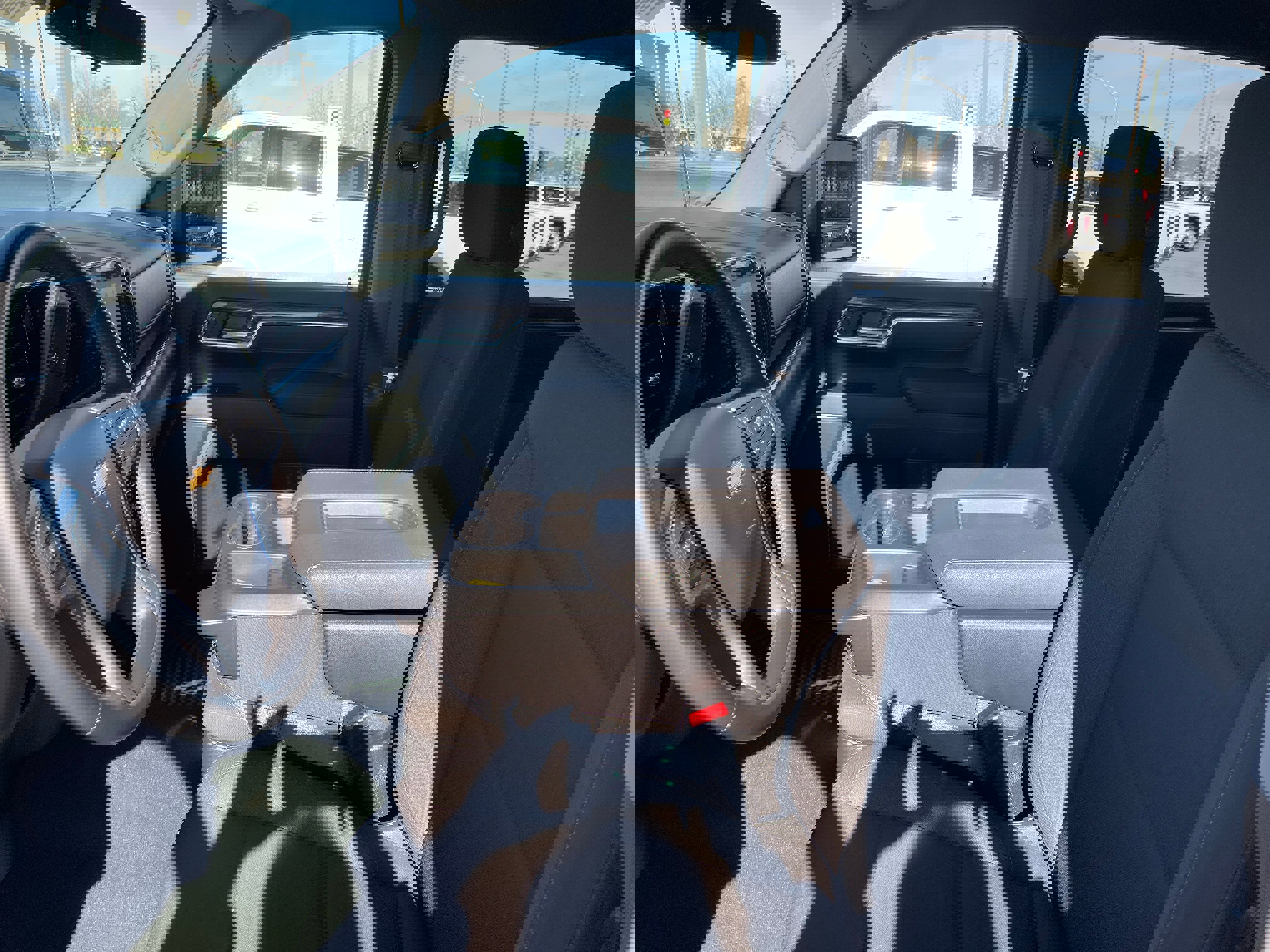 Used 2025 Chevrolet Silverado 2500 LT w/ Convenience Package image 12