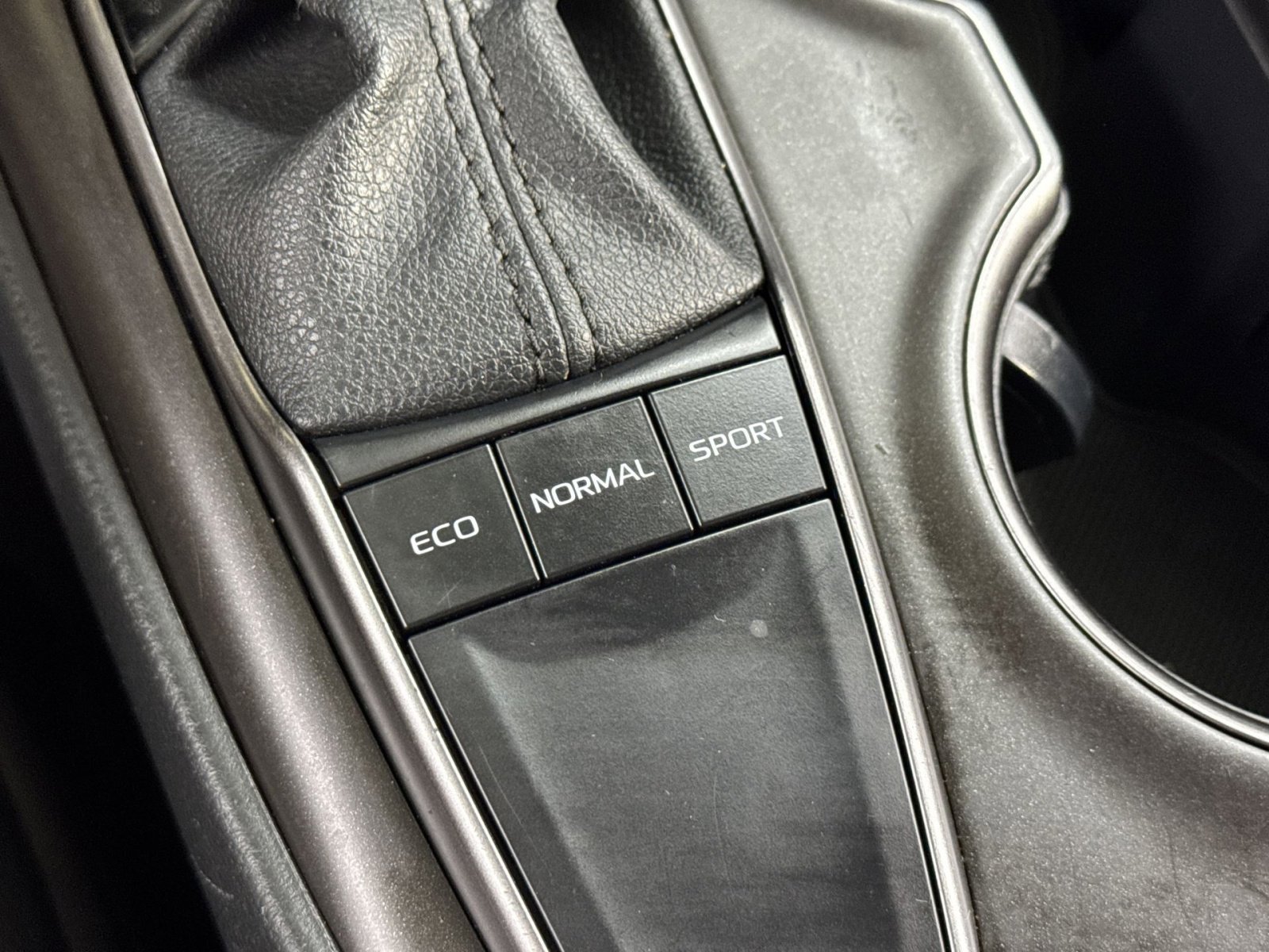 Used 2023 Toyota Camry SE FWD image 43