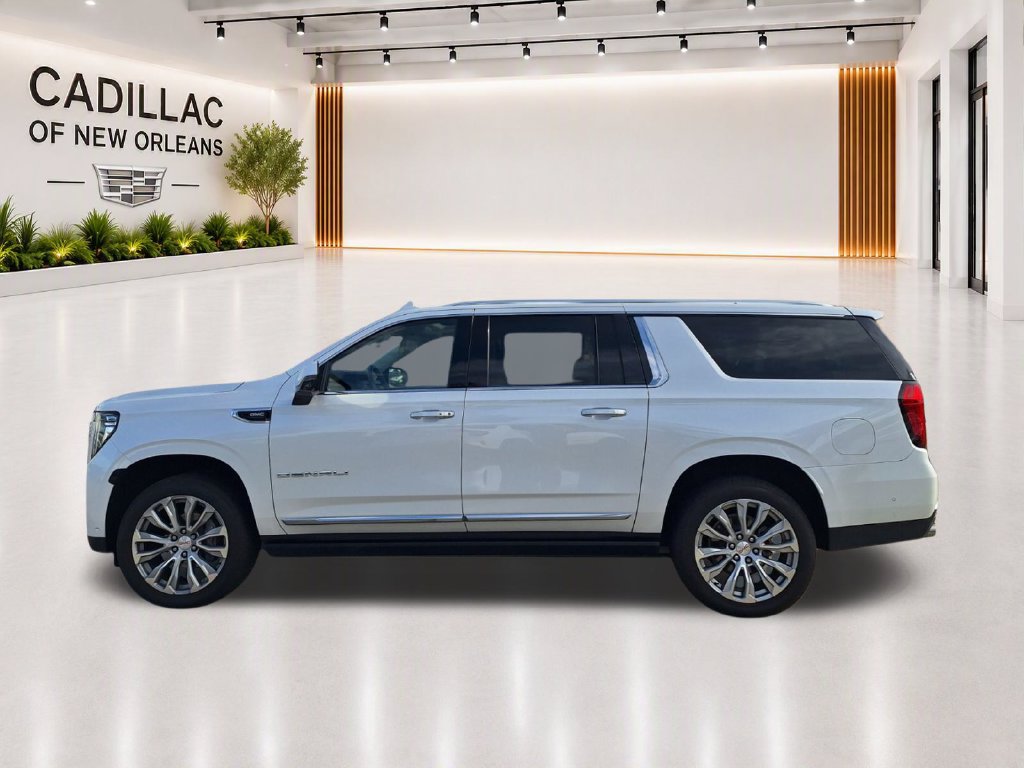 Used 2023 GMC Yukon XL Denali w/ Denali Reserve Package RWD image 5