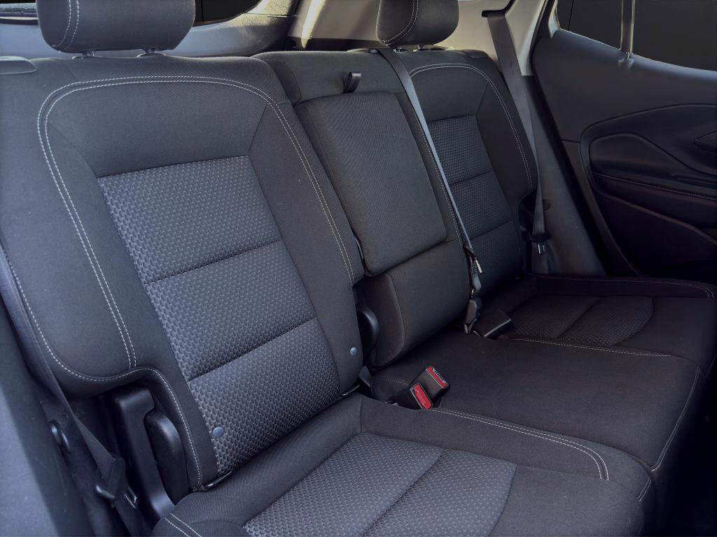 Used 2024 GMC Terrain SLE image 19