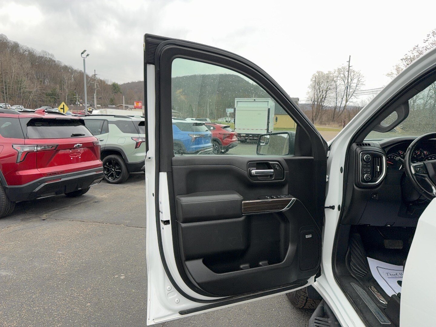 Used 2021 Chevrolet Silverado 1500 LT Trail Boss w/ Convenience Package II AWD/4WD image 11