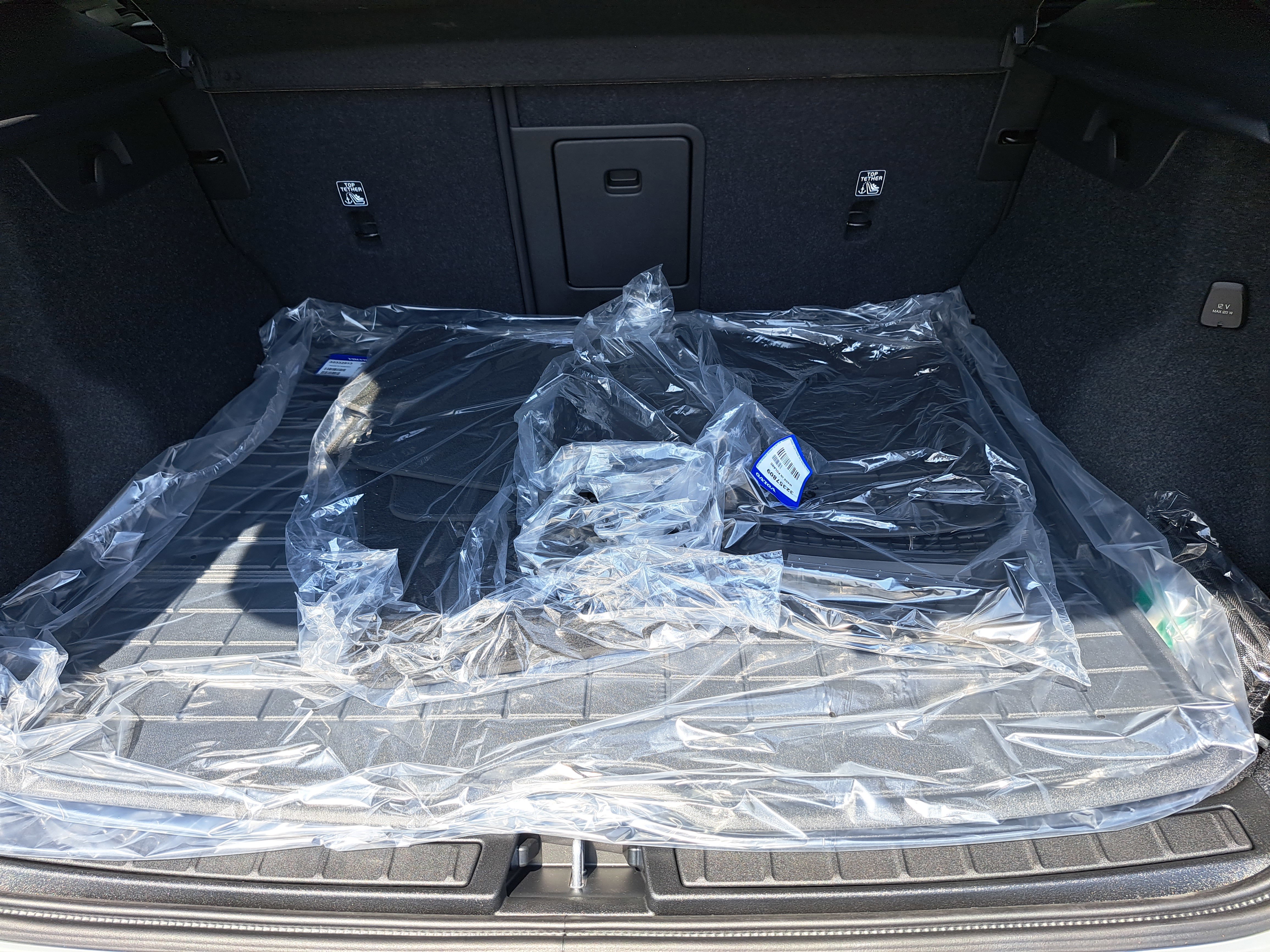 New 2026 Volvo XC40 B5 Plus w/ Protection Package Premier image 8