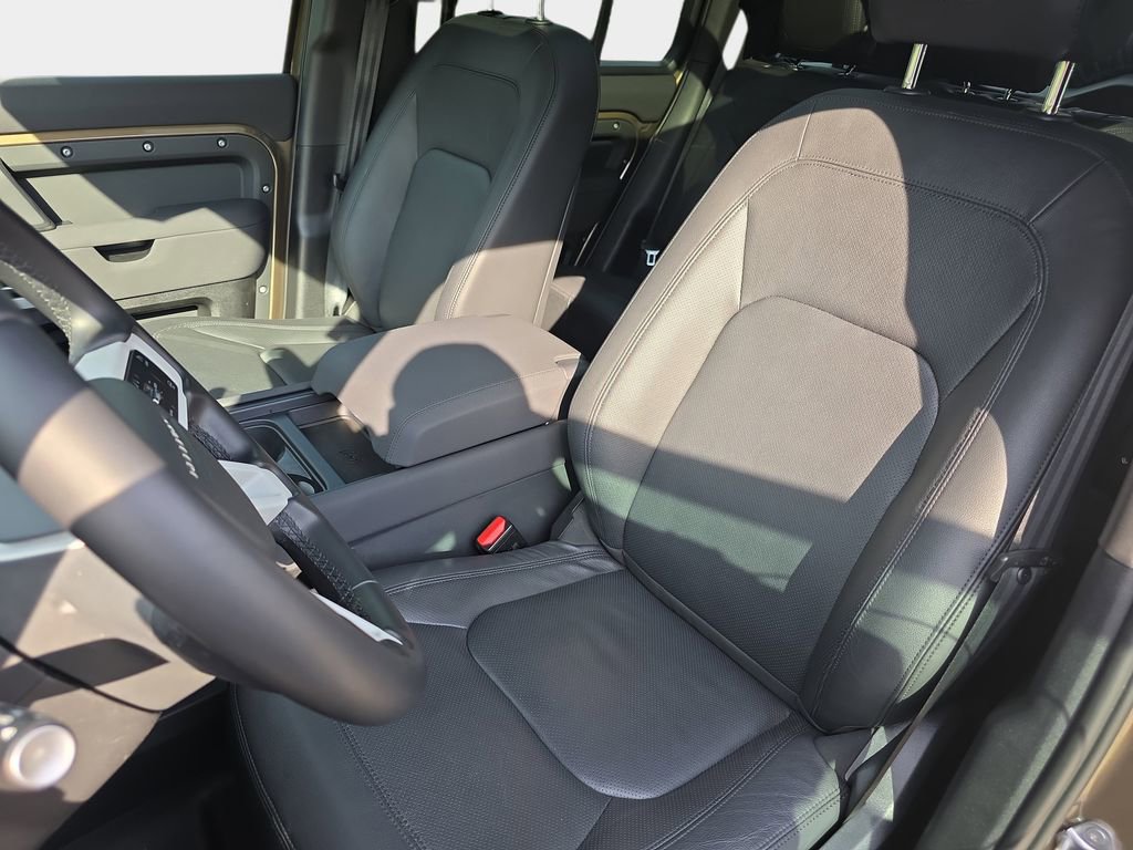 Certified 2023 Land Rover Defender 110 S AWD/4WD image 17
