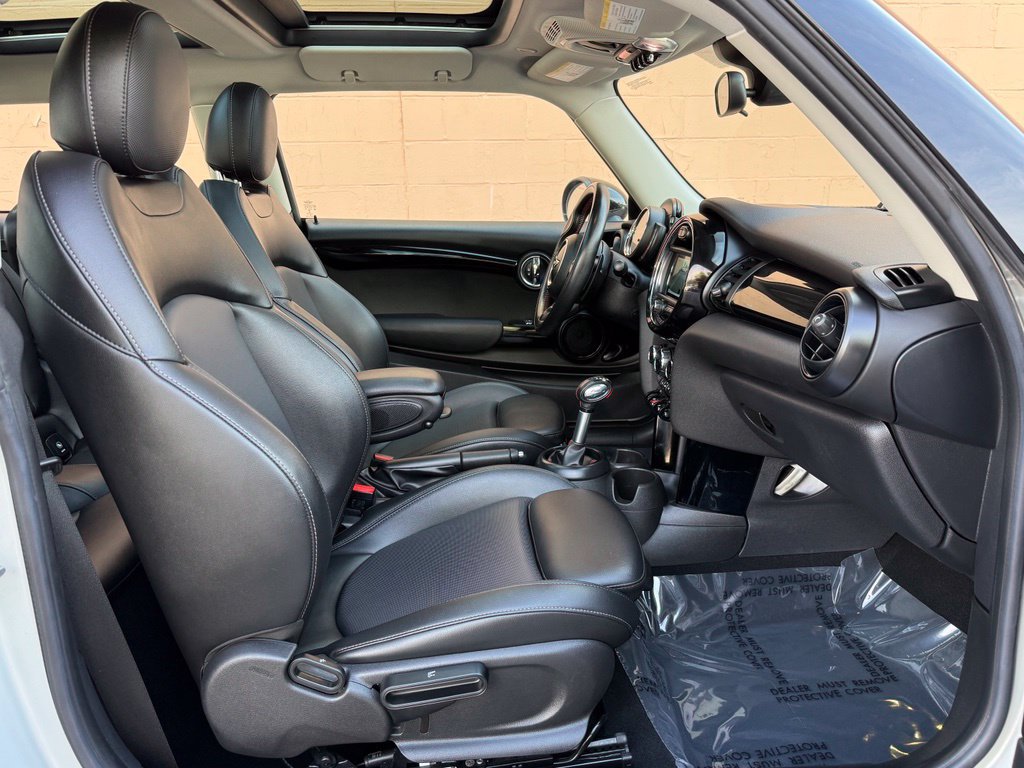 Used 2019 MINI Cooper S w/ Signature Upholstery Package FWD image 14