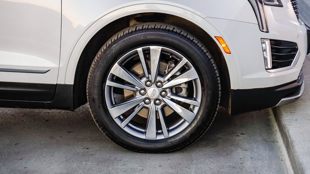 Used 2024 Cadillac XT5 Premium Luxury image 11