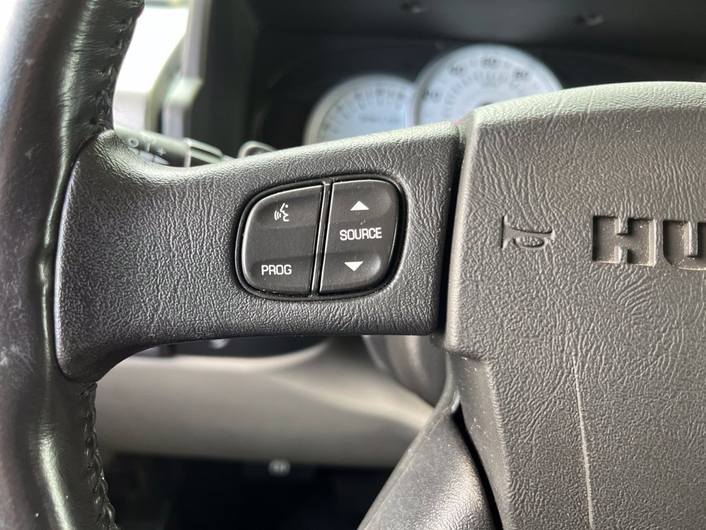 Used 2003 HUMMER H2 w/ Preferred Equipment Group AWD/4WD image 25