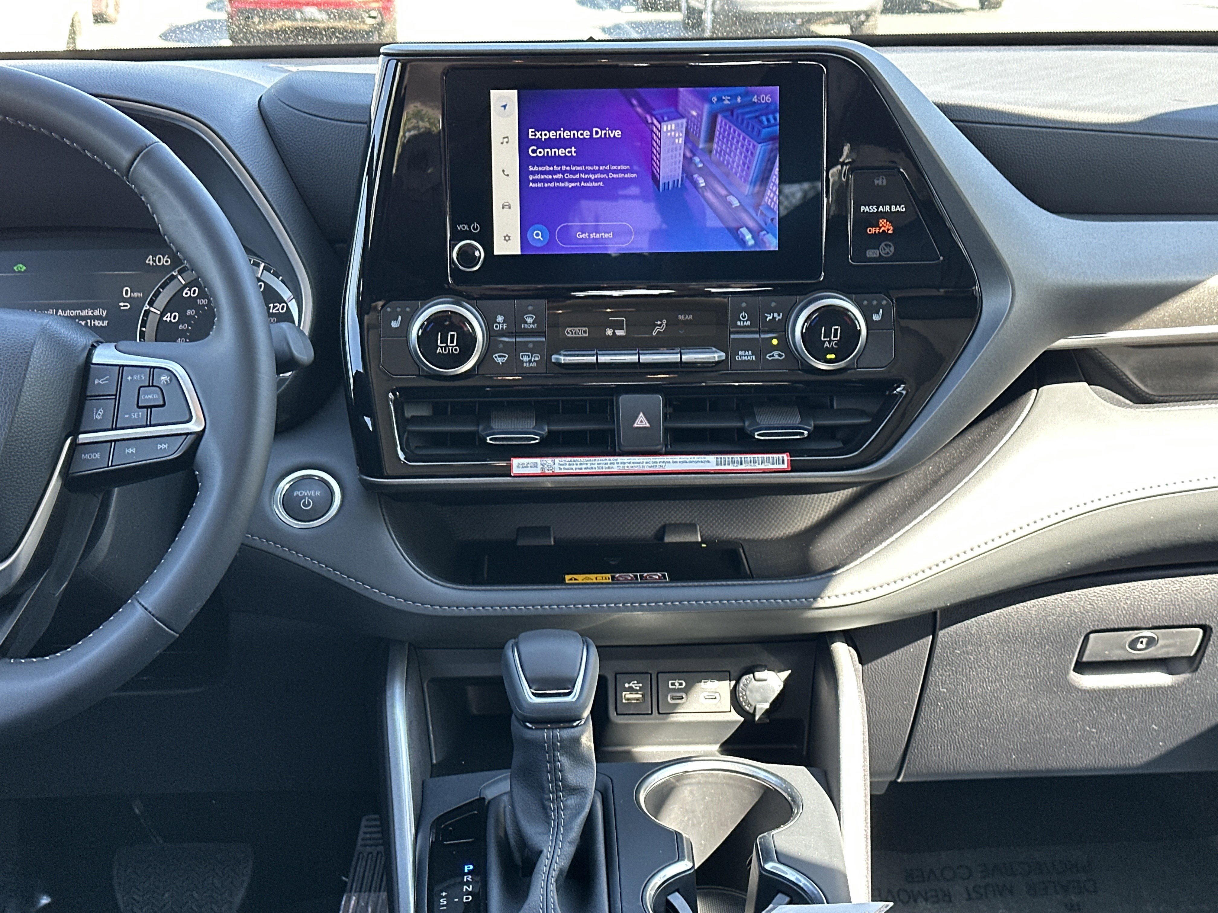 Certified 2026 Toyota Highlander XLE image 30