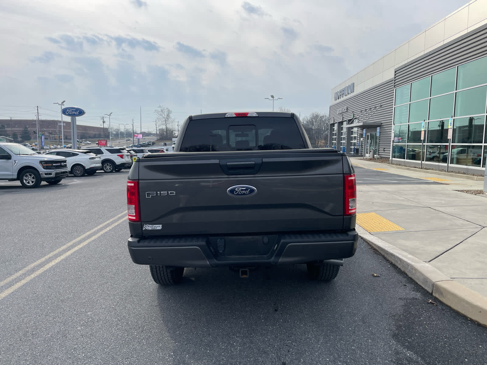 Used 2017 Ford F150 XLT w/ Equipment Group 302A Luxury image 4