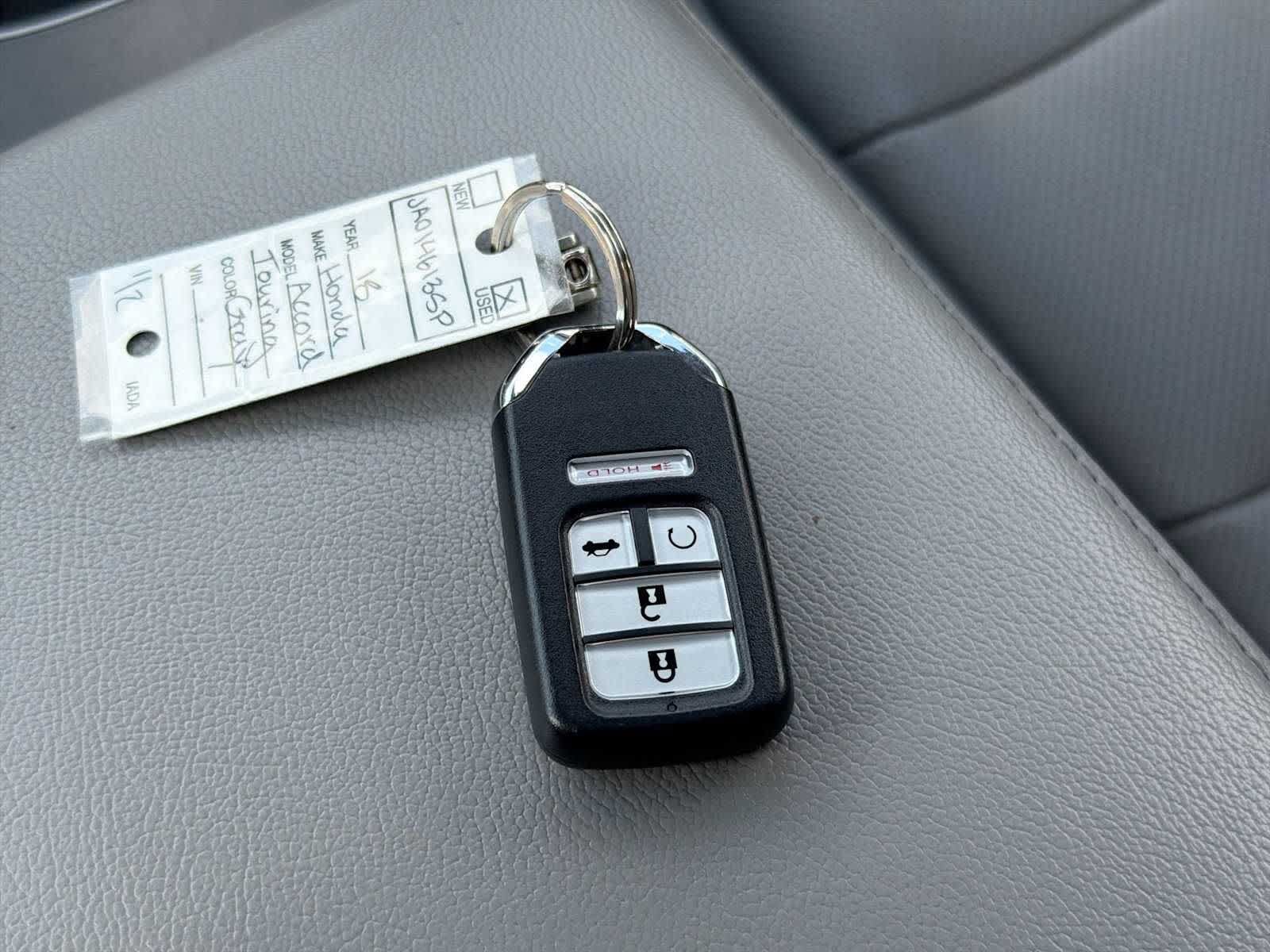 Used 2018 Honda Accord Touring image 30
