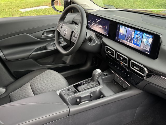 New 2026 Nissan Sentra SV w/ SV Convenience Package FWD image 15