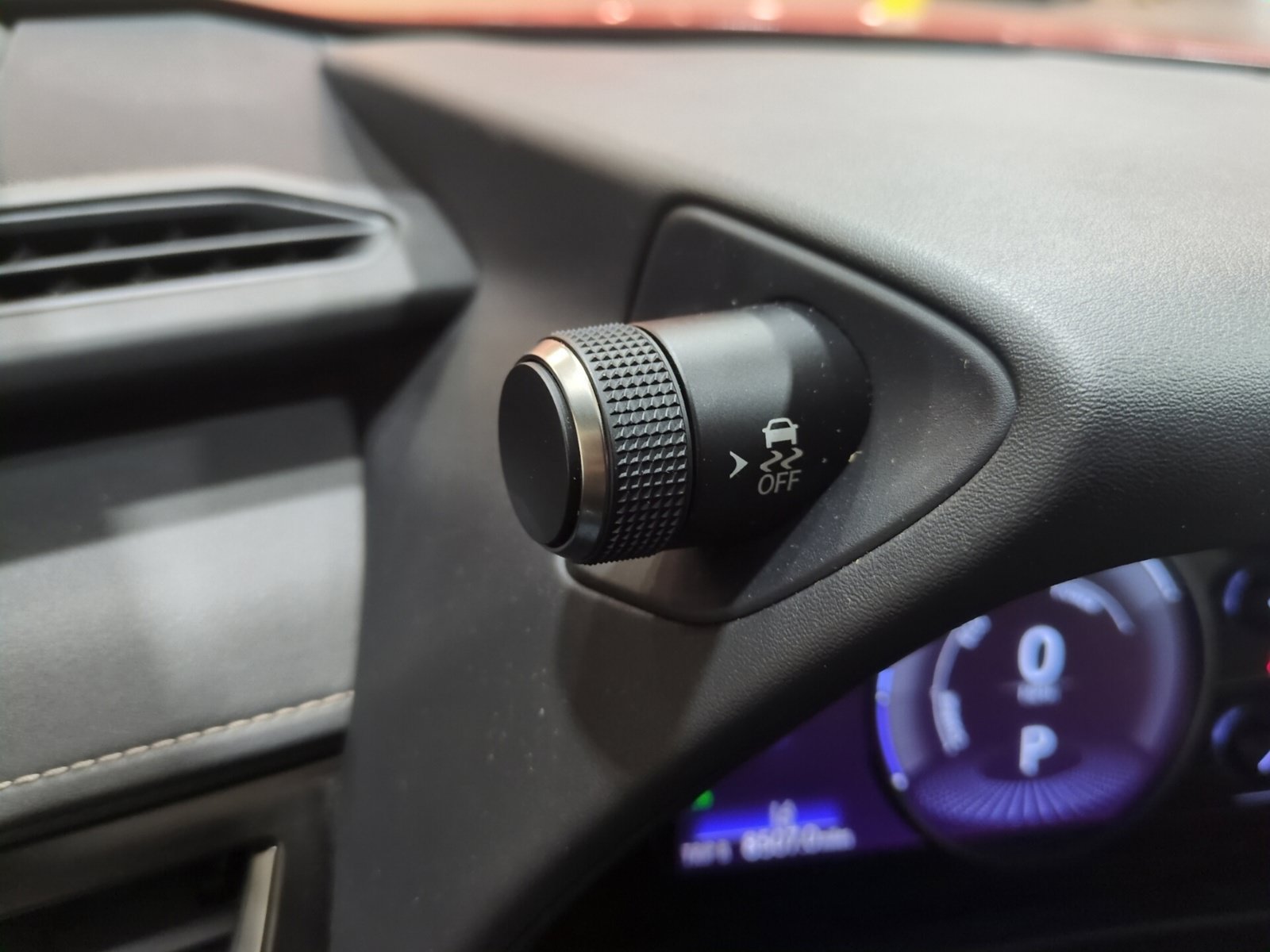 Used 2019 Lexus UX 250h w/ Accessory Package 2 AWD/4WD image 24