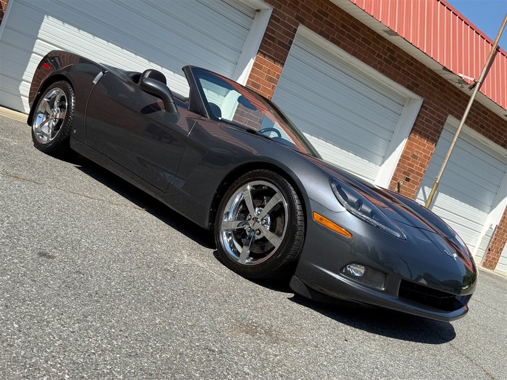 Used 2009 Chevrolet Corvette Convertible w/ Preferred Equipment Group RWD image 31