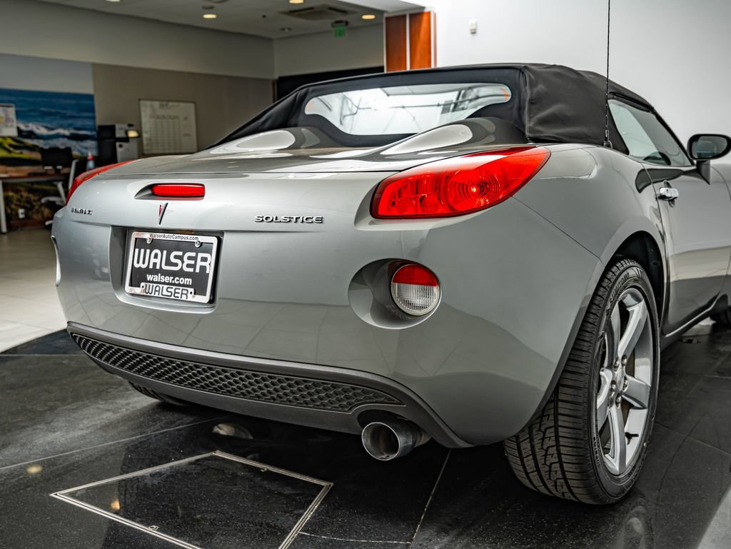 Used 2006 Pontiac Solstice Convertible w/ Premium Package RWD image 18