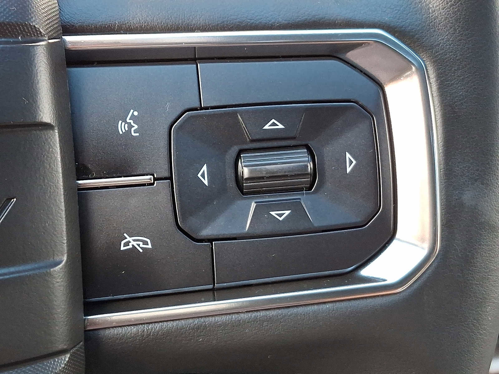 Used 2024 GMC Hummer EV 3X w/ Omega Edition image 27