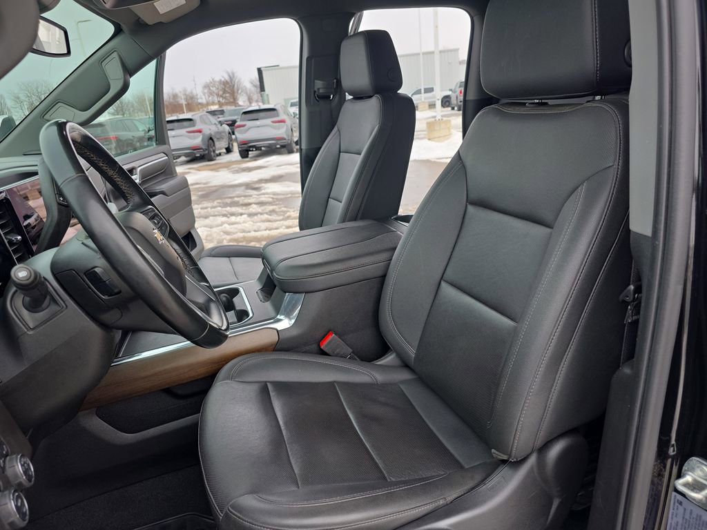 Certified 2024 Chevrolet Silverado 2500 LTZ w/ LTZ Convenience Package image 14