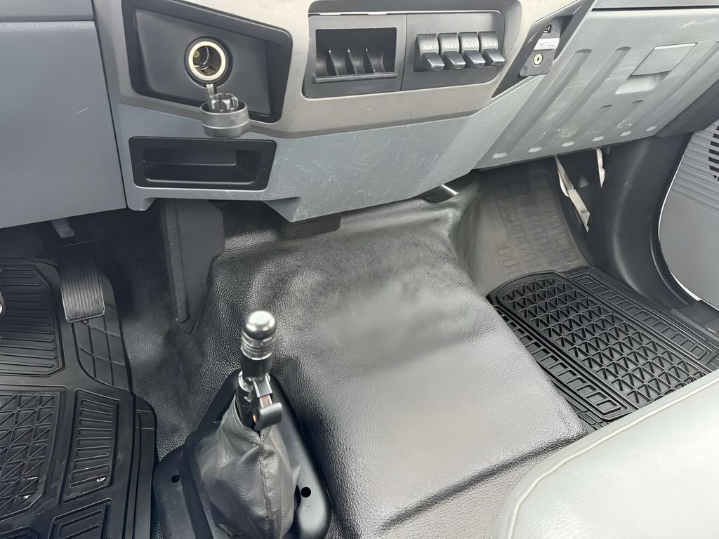 Used 2015 Ford F650 2WD Regular Cab Super Duty image 17