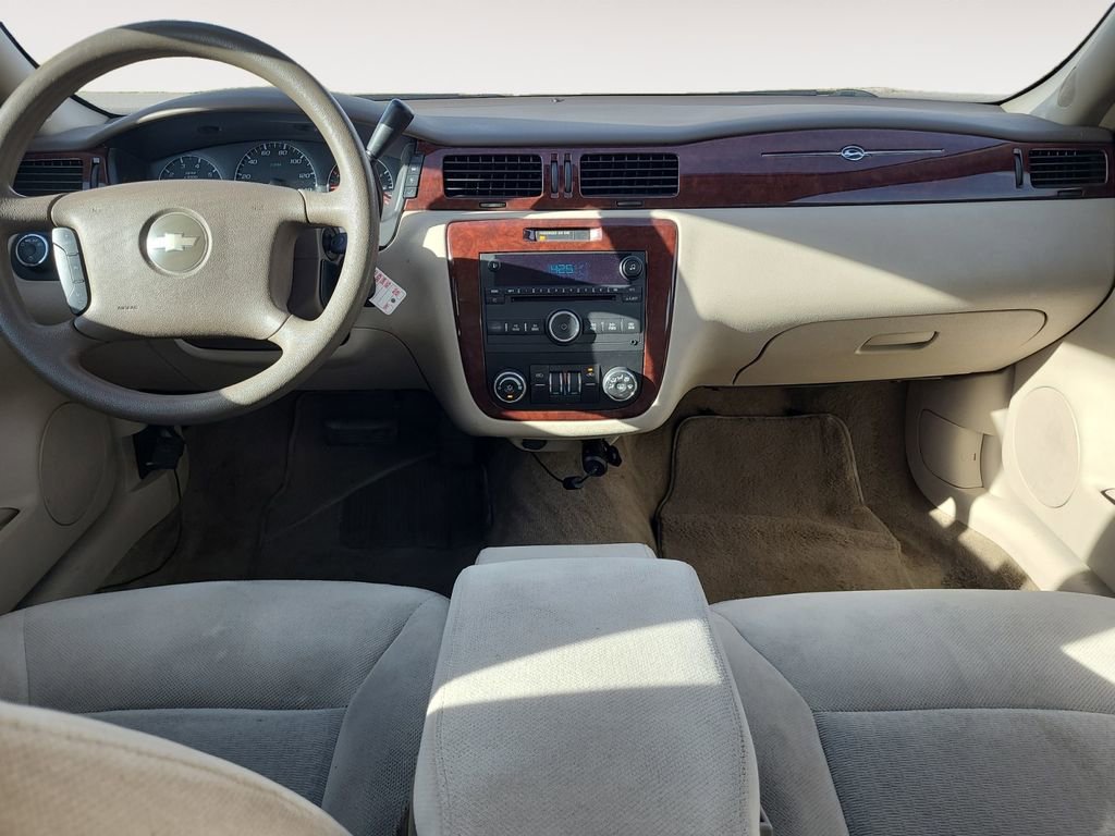 Used 2008 Chevrolet Impala LT image 10