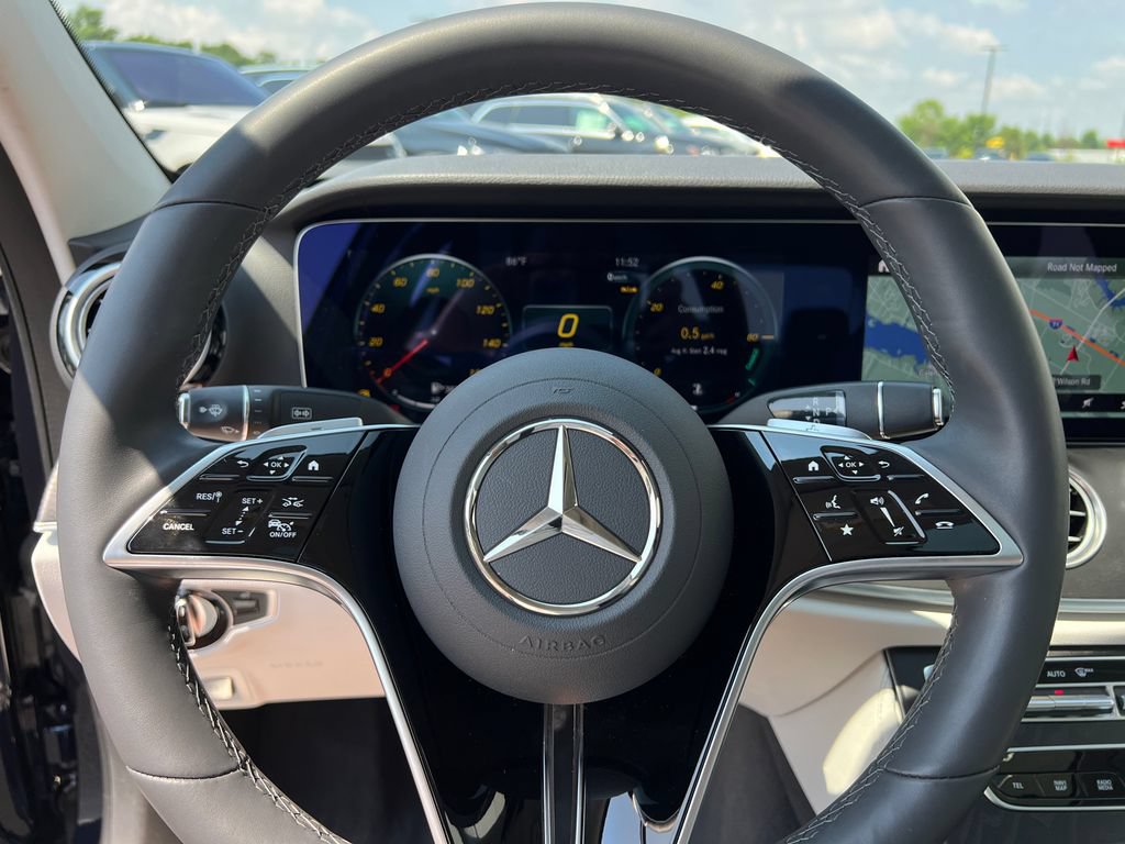 Used 2023 Mercedes-Benz E 350 4MATIC Sedan image 18
