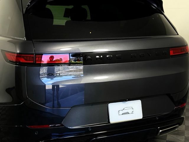 New 2027 Land Rover Range Rover Sport Dynamic SE AWD/4WD image 16