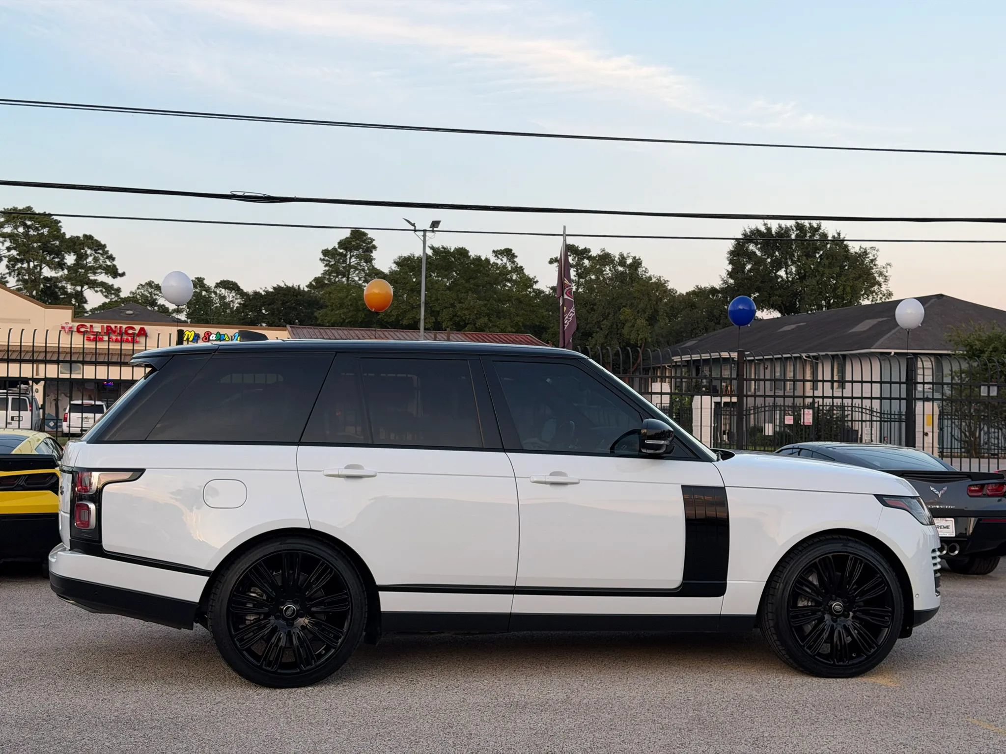 Used 2021 Land Rover Range Rover P525 Westminster Edition AWD/4WD image 9